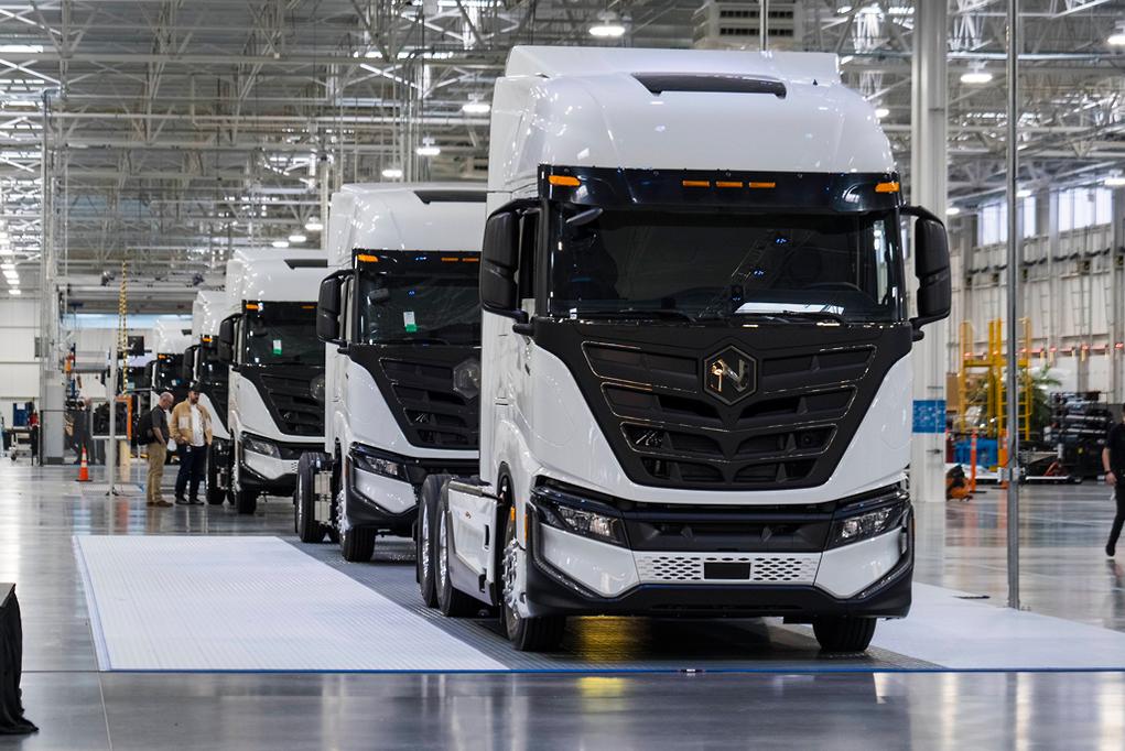 Leilão da Nikola: O Futuro dos Caminhões a Hidrogênio Entre Promessas e Fracassos